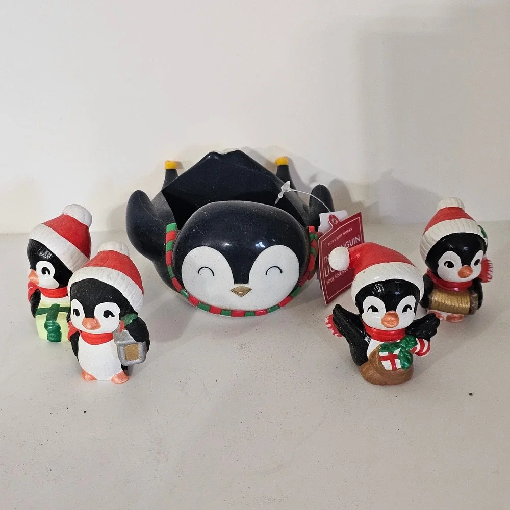 Bath & Body Works Christmas Penguin Light Up Soap Holder and 4 Figurine Set